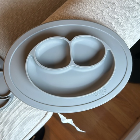 EZ PZ mini mat with lid in gray - Picture 2 of 10